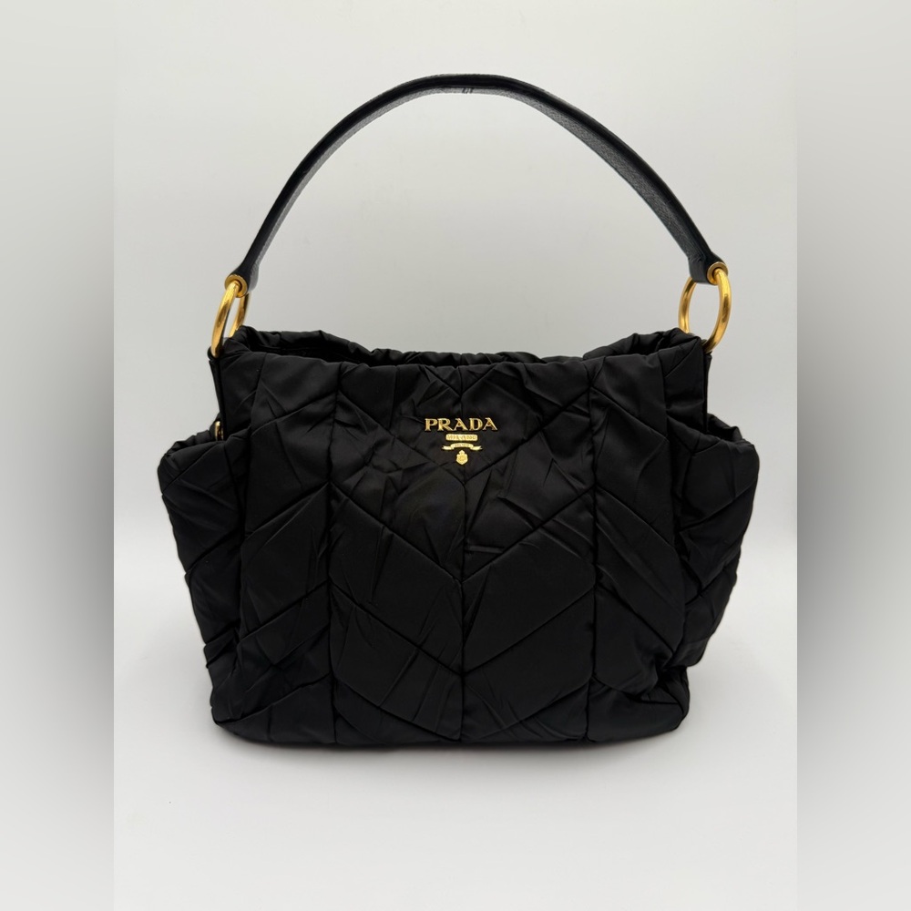 🌹♥️PRADA NYLON LEATHER SHOULDER/HANDBAG♥️🌹